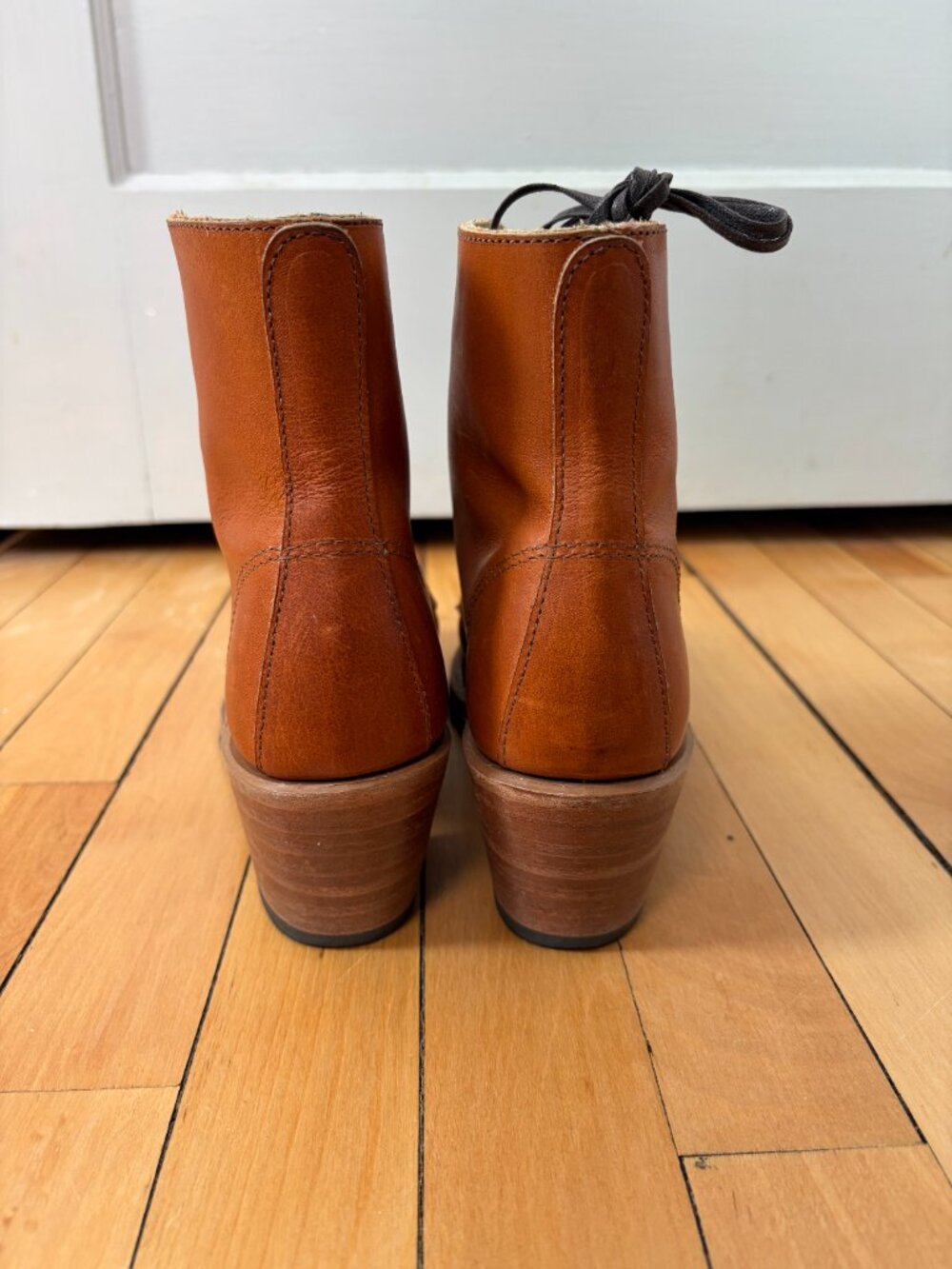 Red Wing Boots Women's 9 Clara Heeled Oro Brown Legacy Leather Moc Toe MSRP $359 - Picture 3 of 8